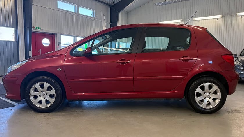 Bild 5 av Peugeot 307 5-dörrar 1.6 Manuell, 109hk, P-sensor, Drag *1 Brukare*