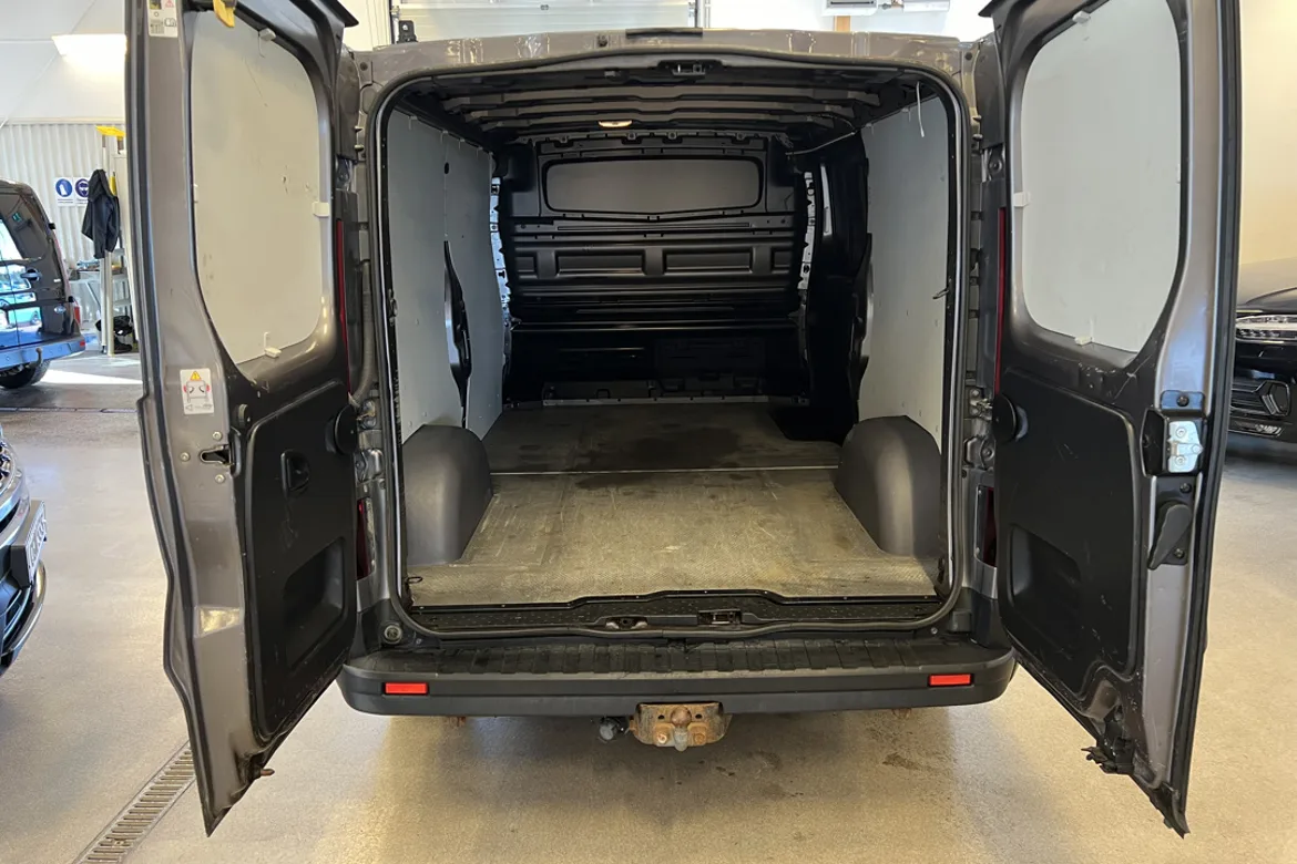 Nissan NV300 Skåpbil
