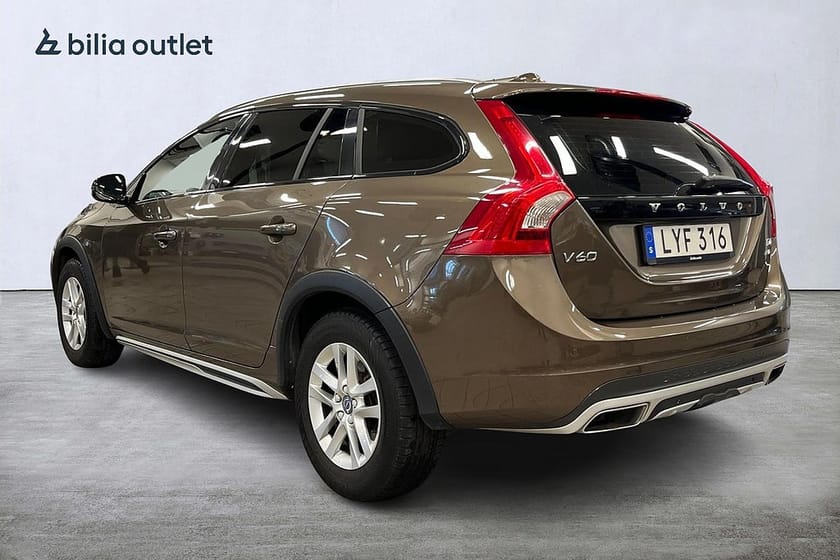 Bild 4 av Volvo V60 Cross Country D4 AWD 190hk Momentum Drag Navi Värmare Kamrem bytt