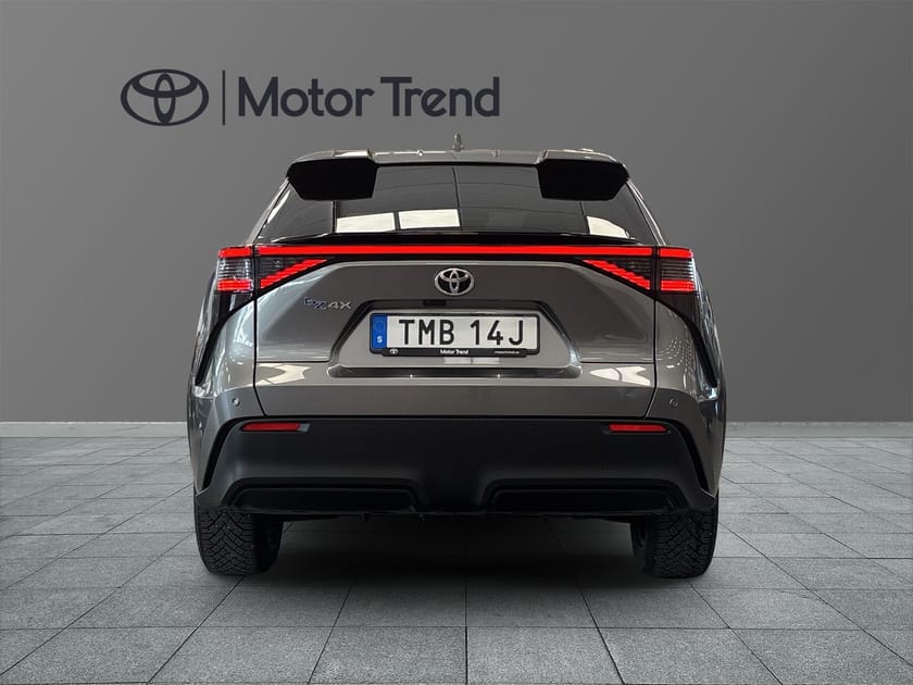 Bild 5 av Toyota bZ4X 2WD EXECUTIVE 20 ALUFÄLGAR S+V-HJUL