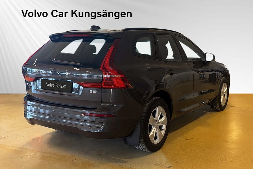 Bild 5 av Volvo XC60 MC73 B5 AWD Bensin Momentum DRAG 360