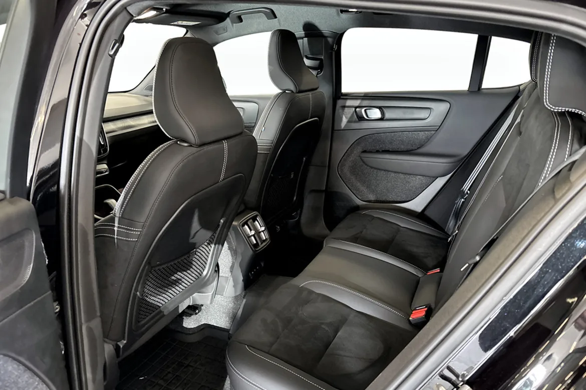 Volvo EC40 Twin Motor Performance