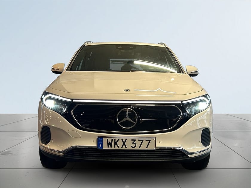 Bild 2 av Mercedes-Benz EQA 300 4MATIC Electric Art Line MOMS/Ad.Fhåll/Kamera/SoV