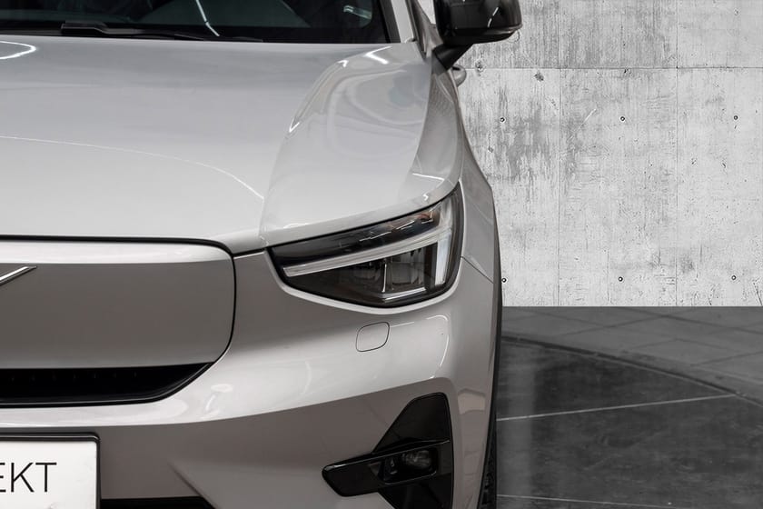 Bilde 4 av Volvo XC40 Recharge Twin motor El. Plus 408hk AWD - Flott fargekombinasjon!