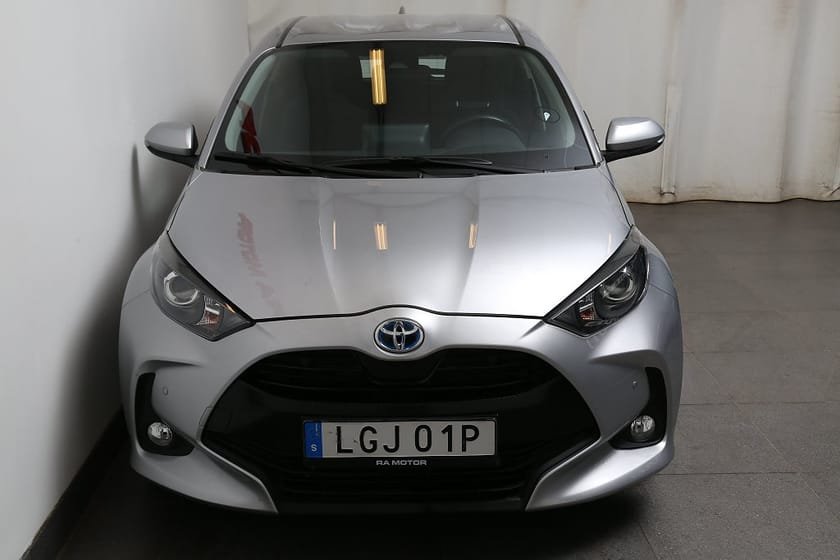 Bild 5 av Toyota Yaris Hybrid Active Aut 5D Kamera PDC Blåtand