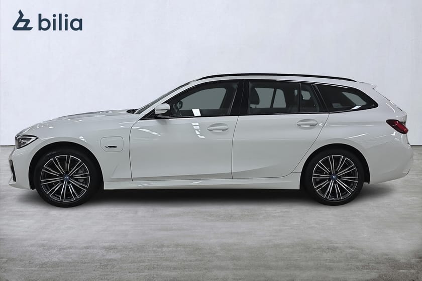 Bild 3 av BMW 330e xDrive Touring 330 / Bluetooth/Farthållare/Navi