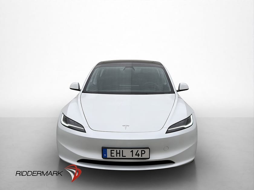 Bild 3 av Tesla Model 3 Standard Range Panorama Autopilot Svensksåld