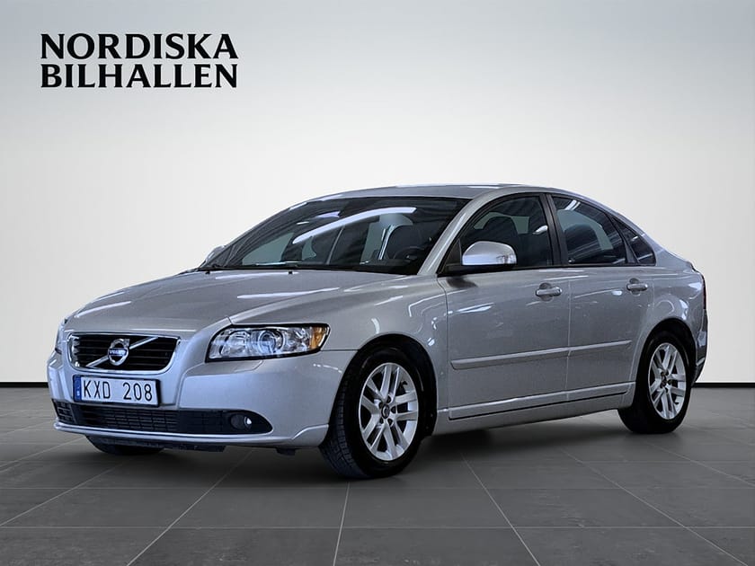Bild 3 av Volvo S40 D2 Momentum Nyservad Dragkrok Värmare P-sensor