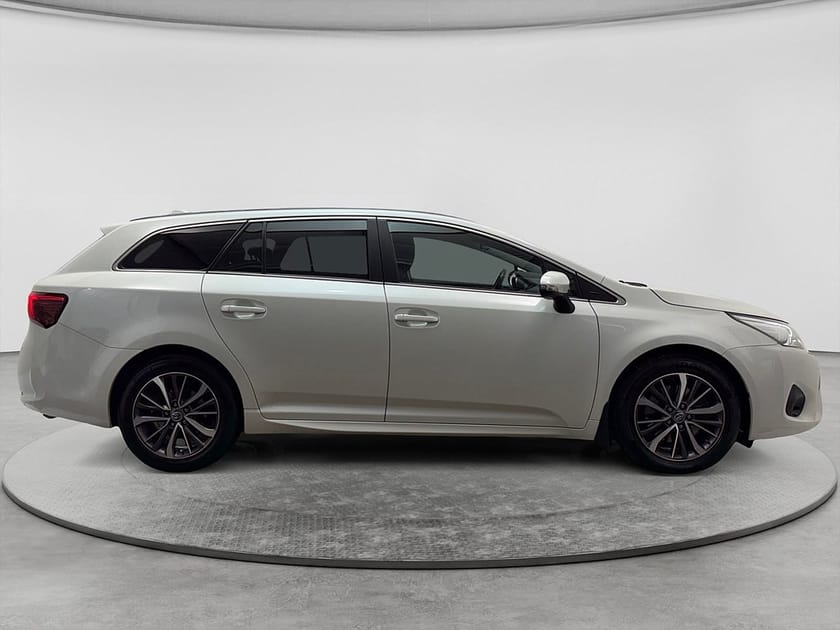 Bild 5 av Toyota Avensis Kombi 2.0 Active+ Drag Kamera 143hk