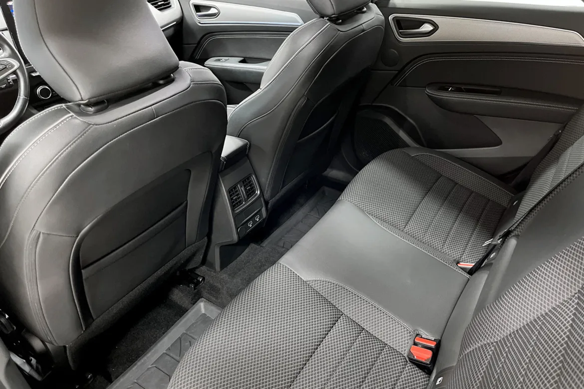 Renault Arkana E-TECH 145