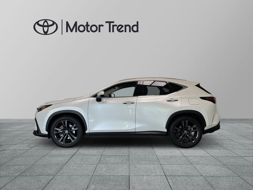 Bild 3 av Lexus NX 450h+ EXECUTIVE TEKNIKPAKET | 360*-KAMERA | HUD | MOMS* |
