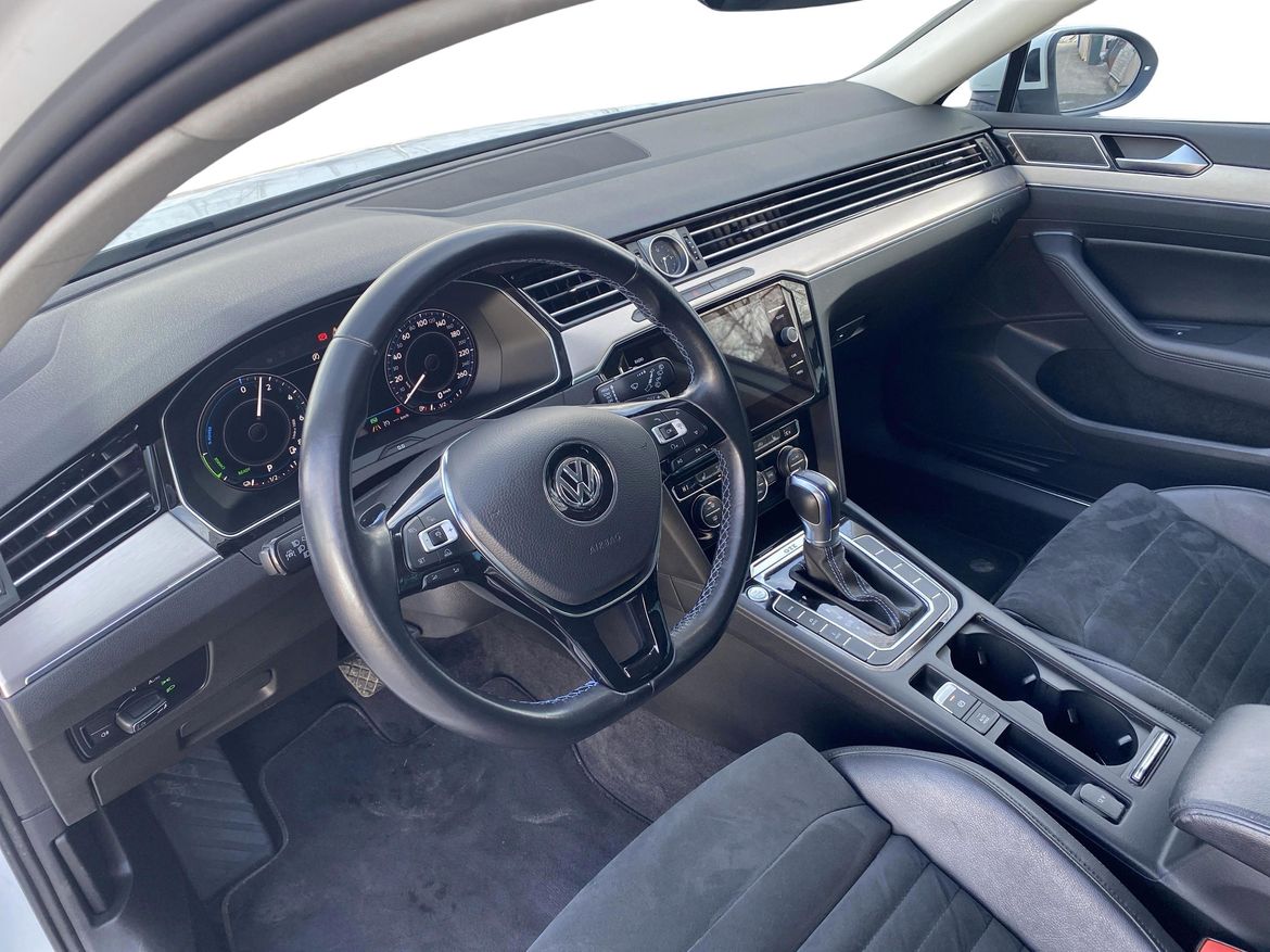 Volkswagen Passat 2018 - miniatyr 6