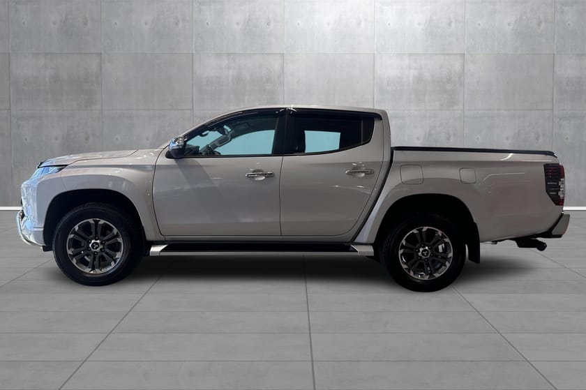 Bilde 2 av Mitsubishi L200 Dobbelcab D-Cab. Plantrekk, hengerfeste, ekstralys.