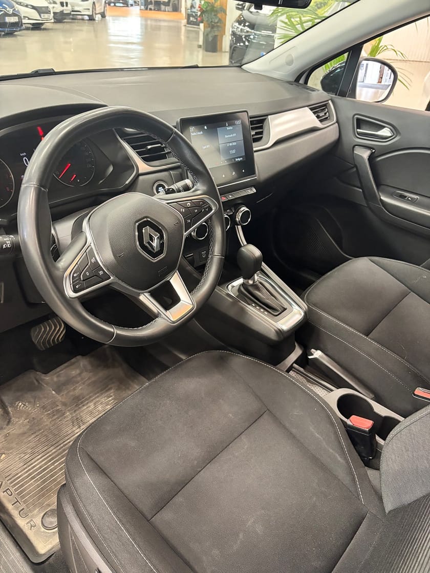 Bild 2 av Renault Captur 1.3 TCe EDC Drag M&K 2,99% ränta