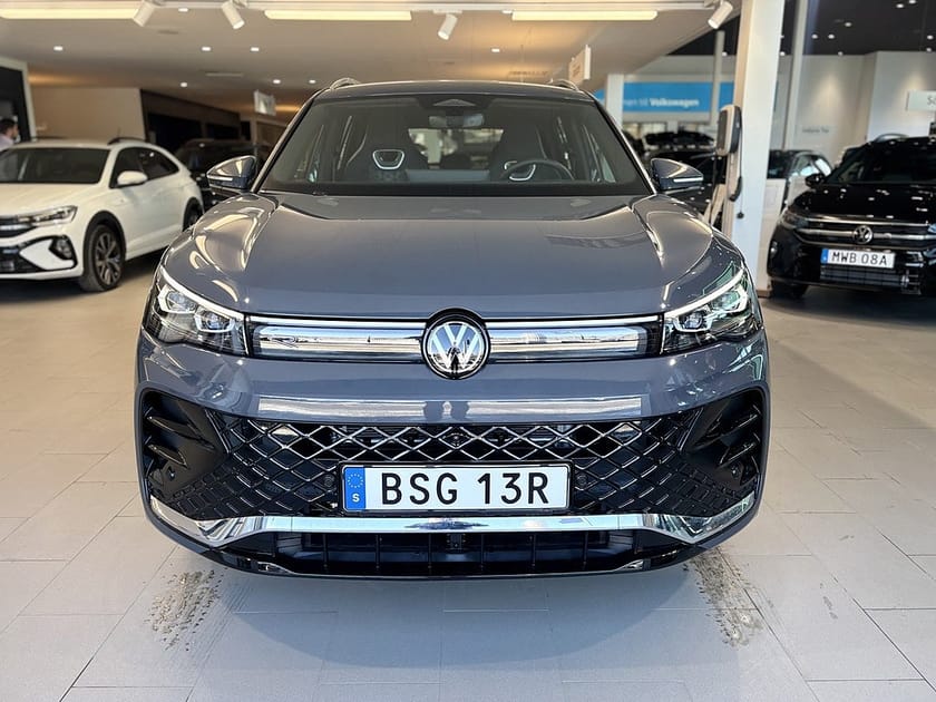 Bild 2 av Volkswagen Tiguan eHybrid R-Line-Edition SNABB LEV 4395kr/mån