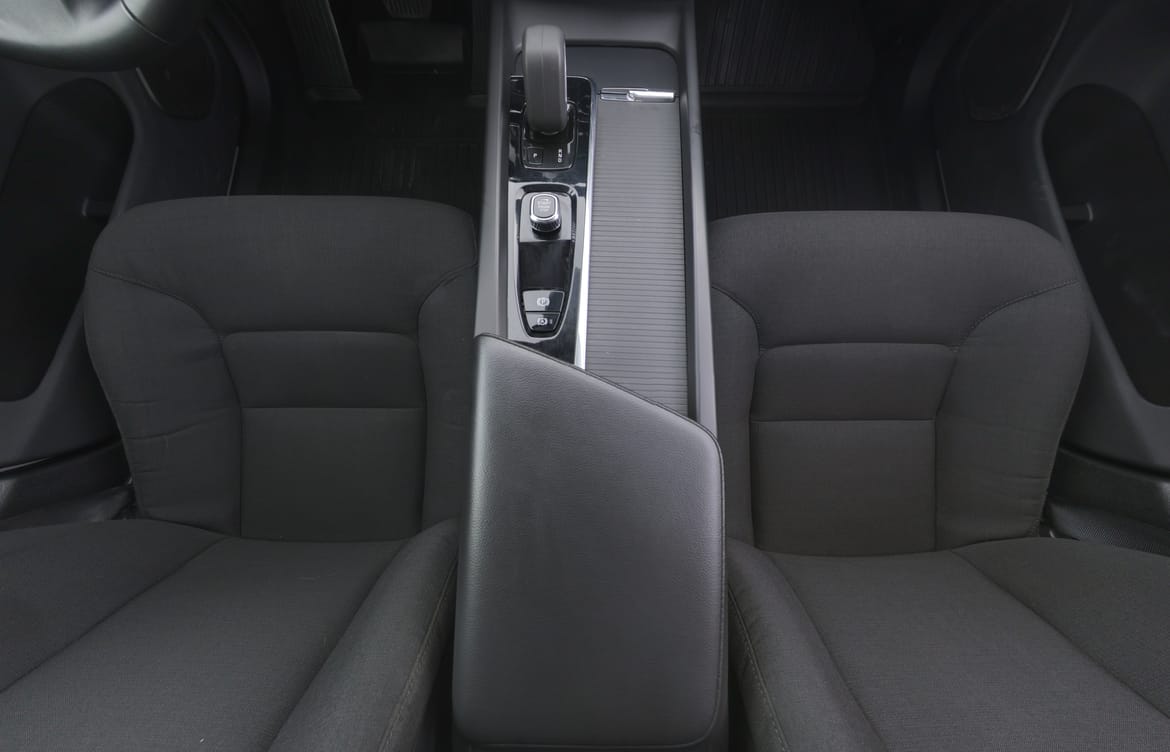 Volvo XC60 2022 - miniatyr 9