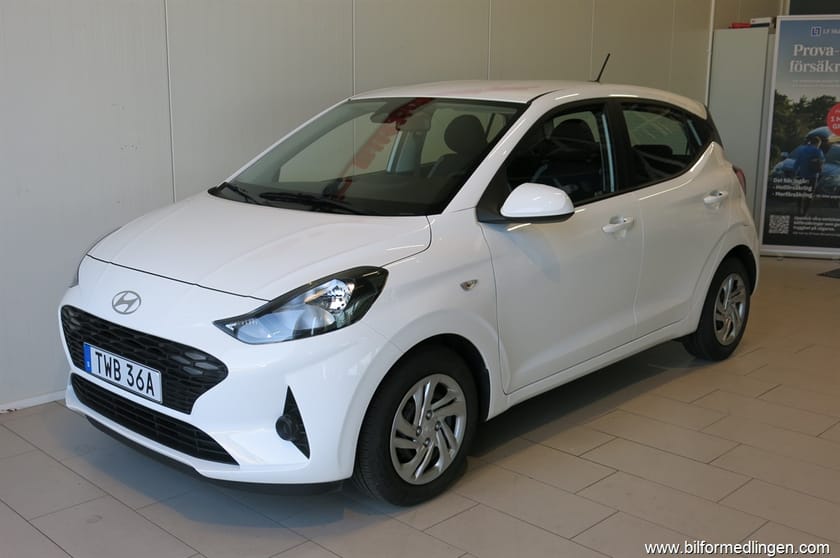 Bild 5 av Hyundai i10 1.0 63hk Aut V-Hjul Navi Låga mil!