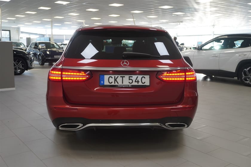 Bild 4 av Mercedes-Benz E 220 T d 9g-Tronic Amg-Line Panorama Drag Burmester