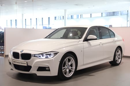 BMW 330i xDrive Sedan