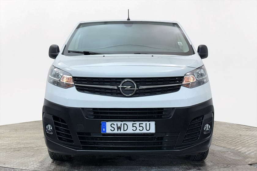 Bild 4 av Opel Vivaro-e Skåpbil 50 kWh L1 Business CCS Drag 3-sits Delläder Nav CarPlay