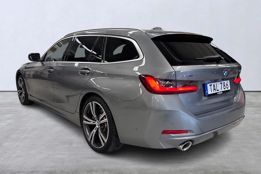 Bild 4 av BMW 330e xDrive Touring (292hk)