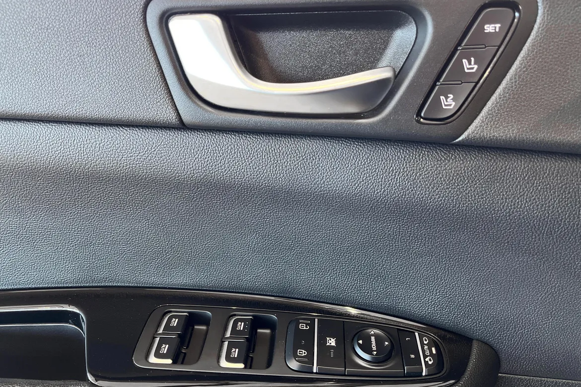 picture of a car