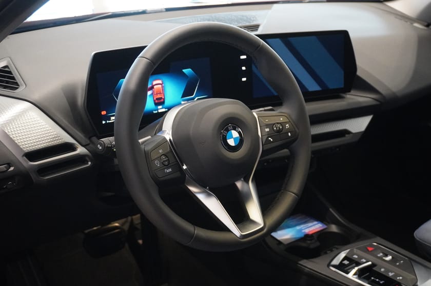 Bild 2 av BMW 120 M Sport Design Sportstolar Rattvärme Tonade Rutor