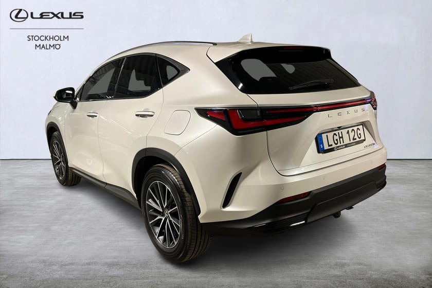 Bild 4 av Lexus NX 450h+ Business Plus AWD Drag Skinn P-värm B-kam