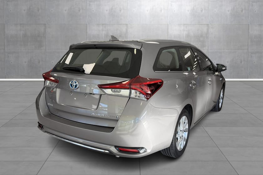 Bilde 5 av Toyota Auris Touring Sports Hybrid EN EIER/LAV KM/PEN OG VELHOLDT