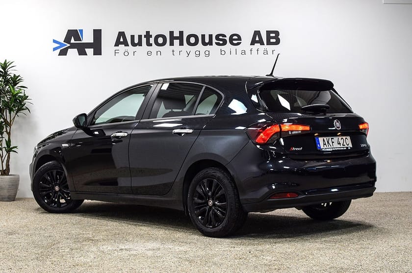 Bild 2 av Fiat Tipo 1.4 FIRE Street P-sensor Bluetooth Garanti Nyservad