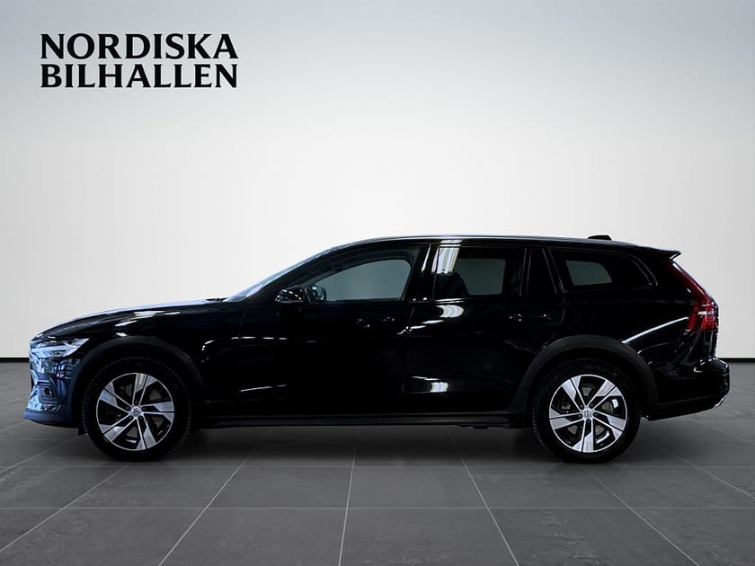 Bild 4 av Volvo V60 Cross Country B4 AWD Geartronic Momentum Backkamera Värmare GPS