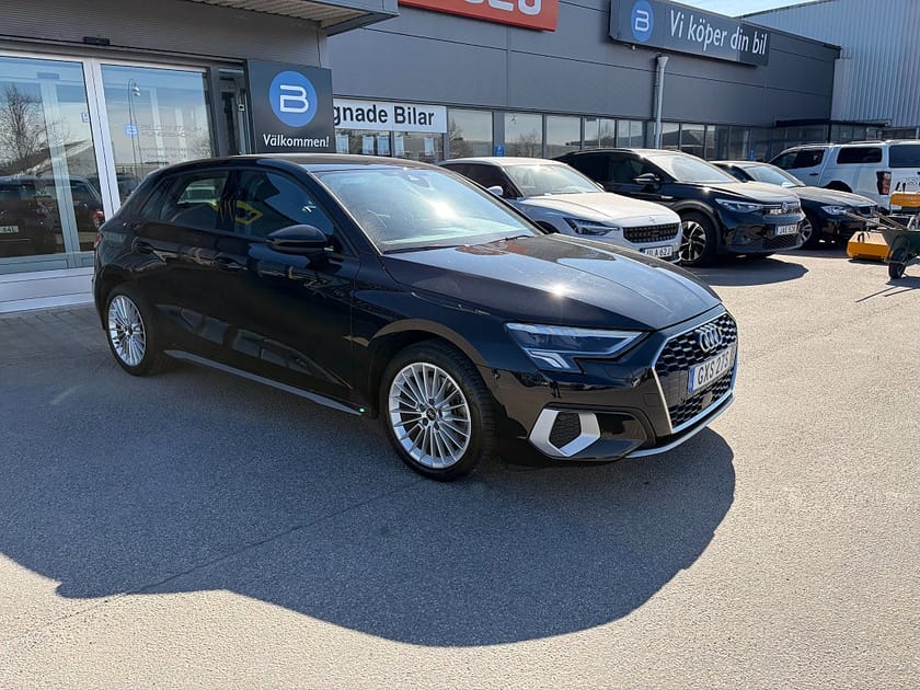 Bild 2 av Audi A3 Sportback 35 TFSI S Tronic, AppleCarply,Cockpit