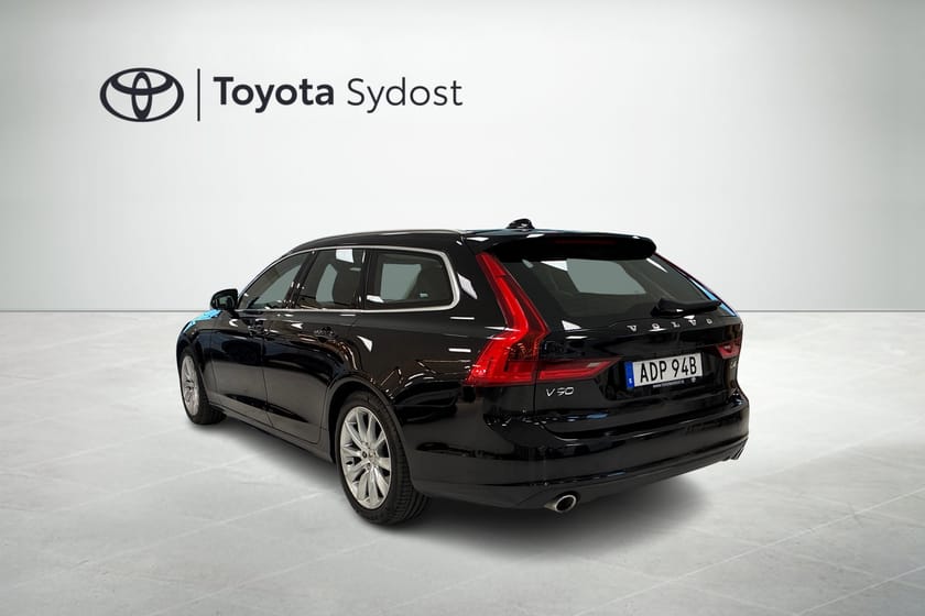Bild 2 av Volvo V90 D4 AWD Geartronic, 190 hk Momentum SE II Navigation Automat