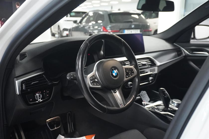 Bild 4 av BMW 520d xDrive Touring M-Sport Värmare Drag Fartpilot