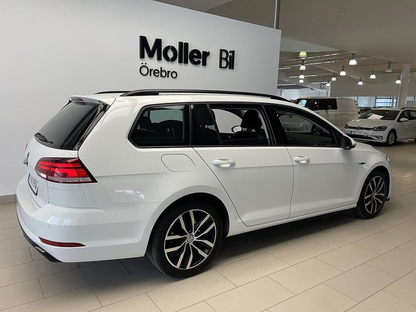 Bild 4 av Volkswagen Golf Sportscombi 1.0 TSI 110 R-Line Drag