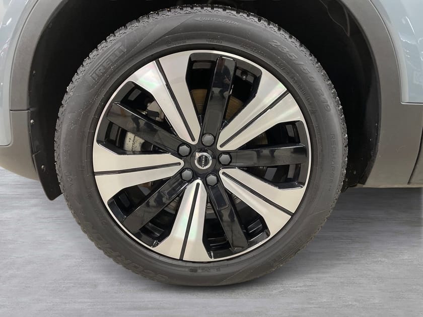 Bild 3 av Volvo XC40 Recharge Single Motor Plus Edition 🟡, Strålkastare Pixel Tech, Värmepump, Navigation, Parkeringskamera bak, Förarstol Elmanövrerad