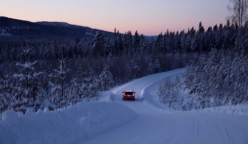 Vinterns äventyr väntar i ny bil - Vinterkampanjer bakgrundsbild