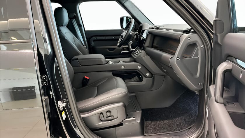 Bild 3 av Land Rover Defender P300e PHEV X-Dynamic SE