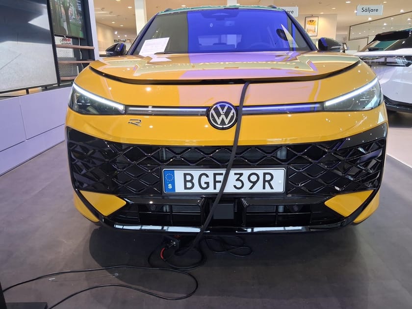 Bild 2 av Volkswagen T-Roc R-LINE  1.5 ETSI 150 HK DSG7