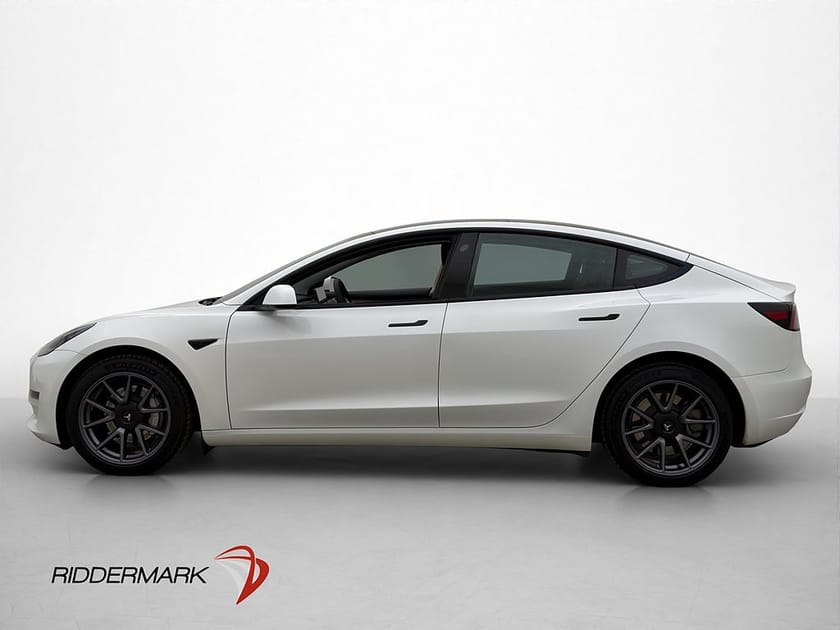 Bild 3 av Tesla Model 3 Long Range AWD Svensksåld Autopilot MOMS Drag