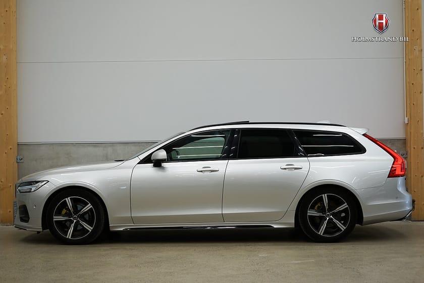 Bild 1 av Volvo V90 D4 R-Design K-rem bytt Pano Drag HUD Dvärm Elstol Bkam