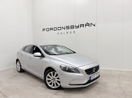 Volvo V40 D2 Summum 1-Ägare D-värm Kamera Skinn Drag