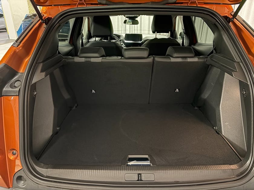 Bild 5 av Peugeot 2008 ALLURE Pack PureTech 130 AUT Inkl. Vinterhjul