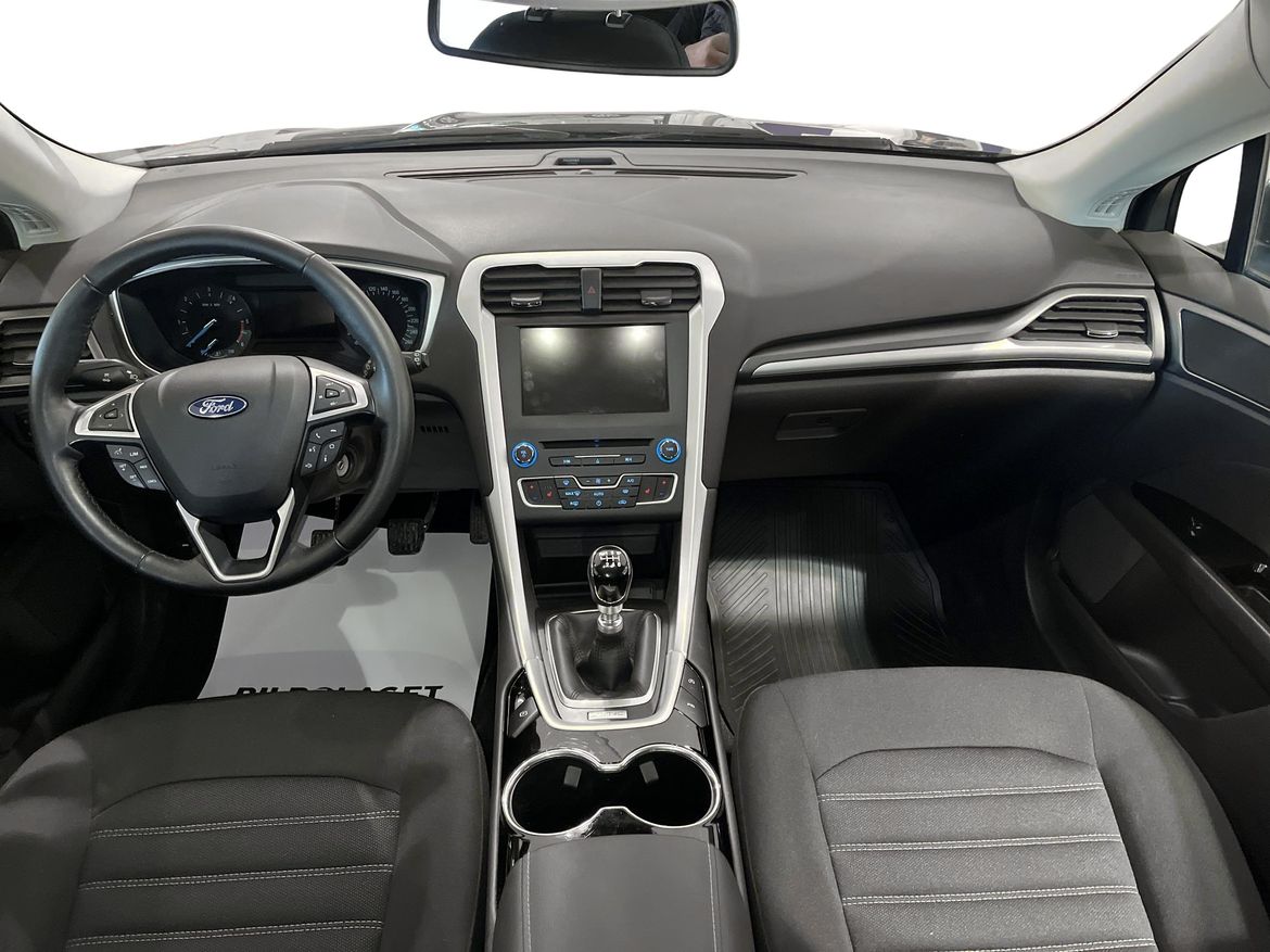 Ford Mondeo 2016 - miniatyr 12