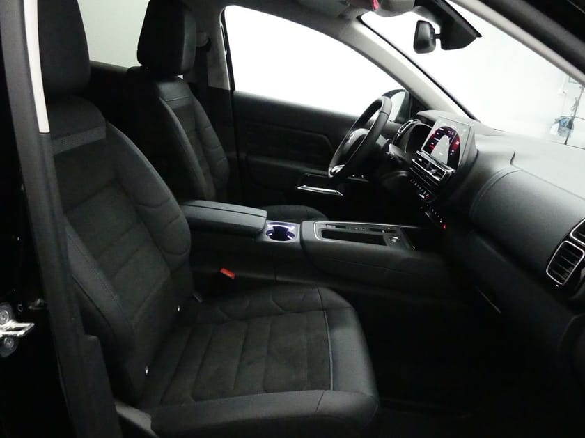 Bild 4 av Citroën C5 Aircross 1.2 SHiNE Navi B-Kamera