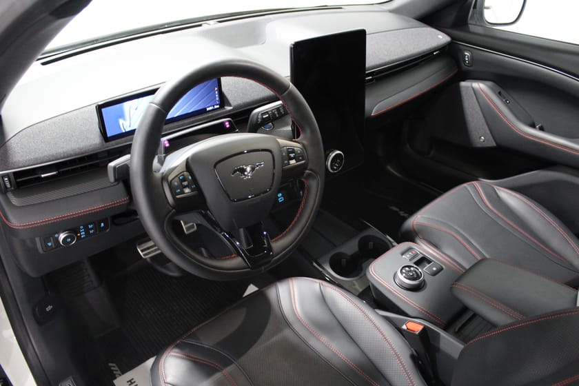 Bild 2 av Ford Mustang Mach-E Standard Range AWD SR AUT SR