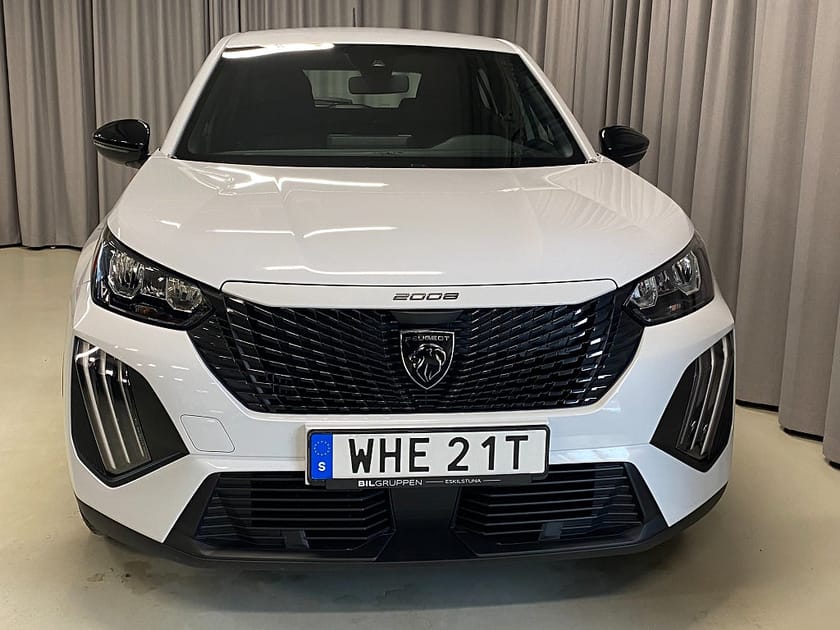 Bild 4 av Peugeot 2008 HYBRID 136 Style 145hk Automat. CarPlay