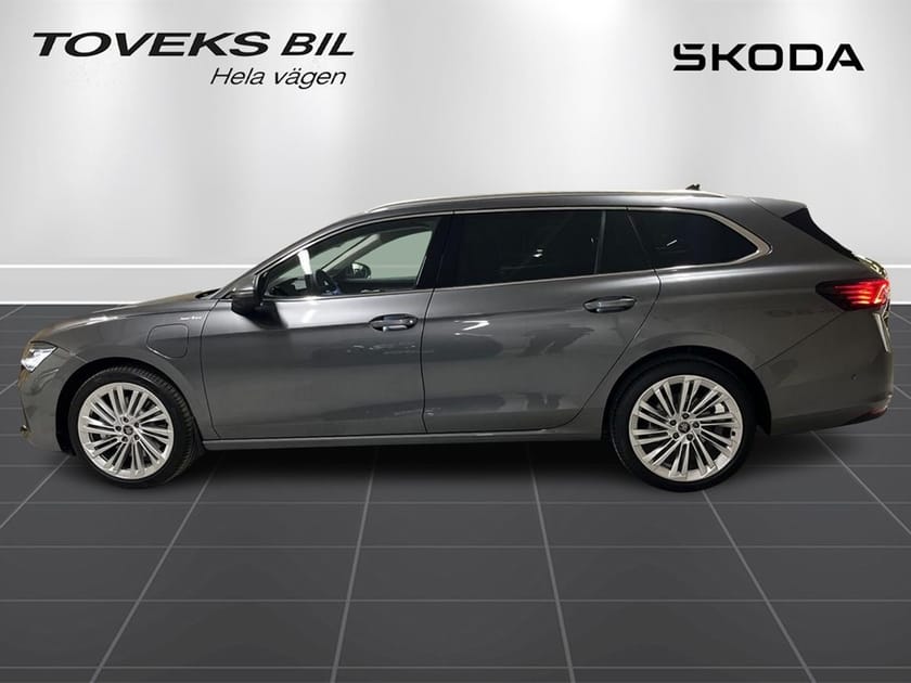 Bild 4 av Škoda Superb iV Combi L&K 1,5 TSI 204hk LAGERBIL