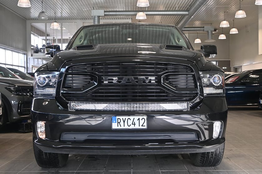 Bild 5 av RAM 1500 Crew Cab 5.7 V8 HEMI Sport Kåpa 6380MIL