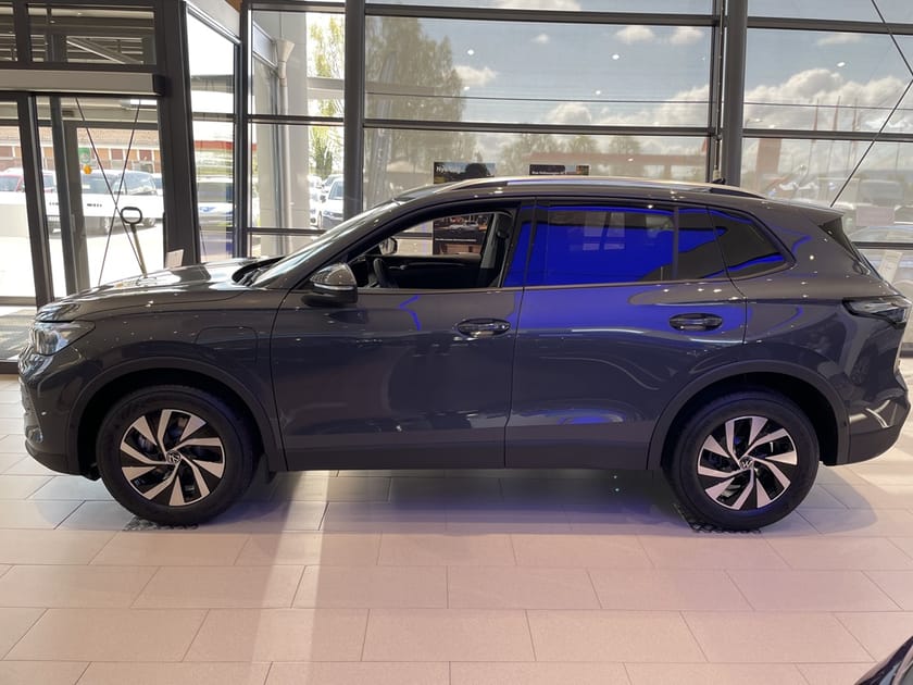 Bild 2 av Volkswagen Tiguan eHybrid Laddhybrid Life Drag Matrix Skinn